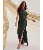 The Stacy Off-Shoulder Slit Bodycon Formal Dress in hunter is a stunning green prom dress designed to capture attention with its fresh or bold color and effortlessly stylish silhouette.