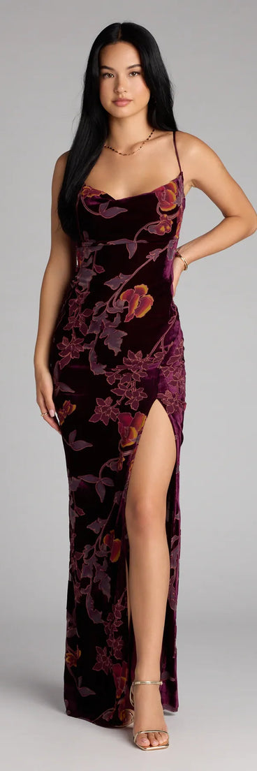 The Melanie Floral Velvet Lace-Up Formal Dress is your new go-to wine dress—effortless, versatile, and made to update your fall style in seconds.