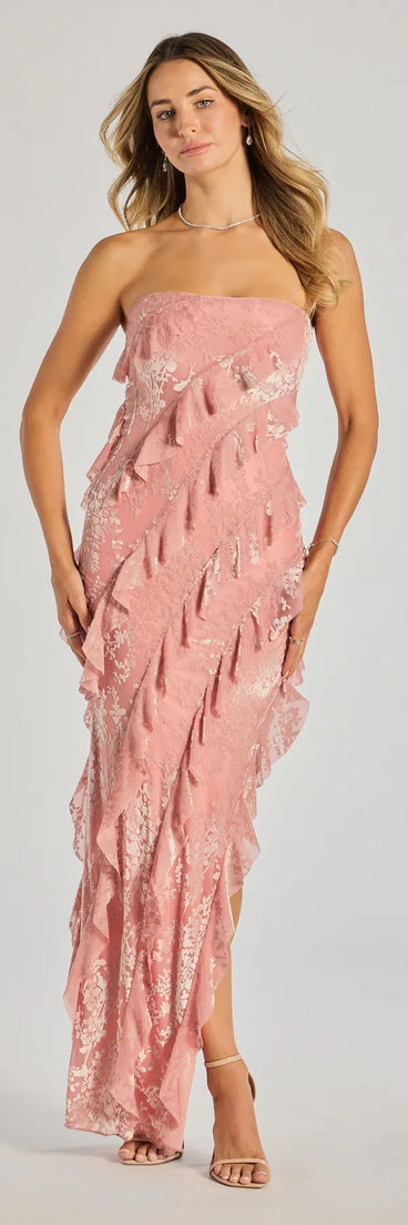 Feel instantly put-together in the Brie Strapless Ruffled Slit Column Dress in mauve, a stylish wedding guest dress designed for confident style and all-out celebration.