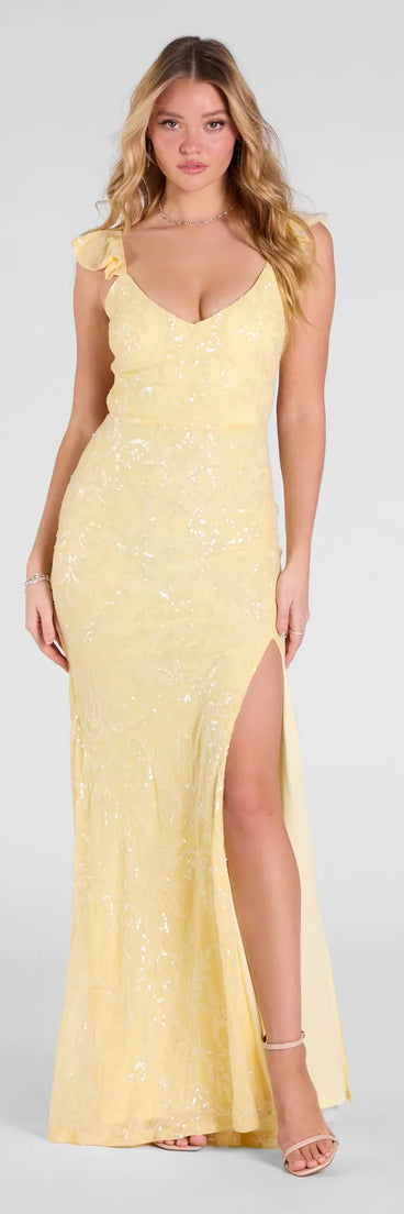 Feel instantly put-together in the Estella V-Neck Column Long Sequin Formal Dress in yellow, a summer wedding guest dress designed for confident style and all-out celebration.