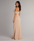 Own every entrance in the Airlie Formal Glitter Off-The-Shoulder Dress, a mauve party dress perfect for milestone birthdays and grad parties, or dancing through autumn nights and unforgettable bachelorette celebrations.