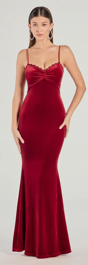 Celebrate in style with the Katie Open Back Mermaid Velvet Formal Dress, a red holiday dresses standout that brings bold, festive flair and a party-ready look.