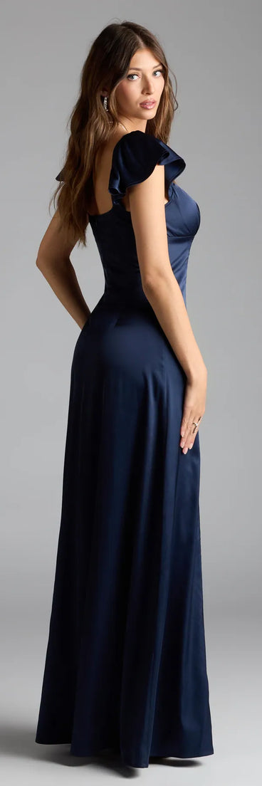 Own the spotlight in the Olessa Short Sleeve A-Line Slit Satin Formal Dress, a navy blue formal dress crafted to deliver luxe style for autumn weddings, Military Balls, or any special event.