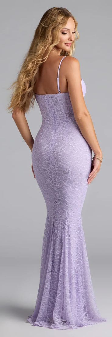 Style your seasonal looks with the Ariella Corset Mermaid Lace Formal Dress, a trend-right, lavender fall dress designed for any plan on your calendar with new and unqiue details.