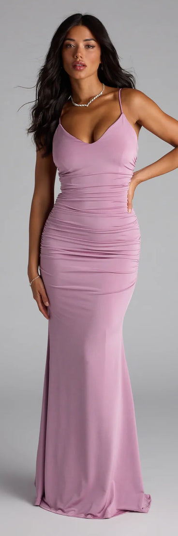 The Justine V-Neck Mermaid Formal Dress is your new go-to lavender dress—effortless, versatile, and made to update your fall style in seconds.