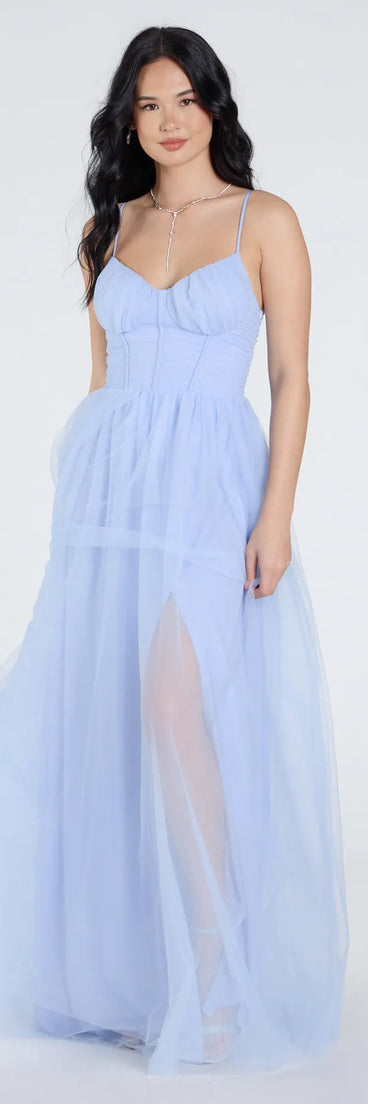Make the big day unforgettable with the Kim Corset Slit A-Line Tulle Formal Dress, a gorgeous light blue bridesmaid dress that balances elegance and affordability.