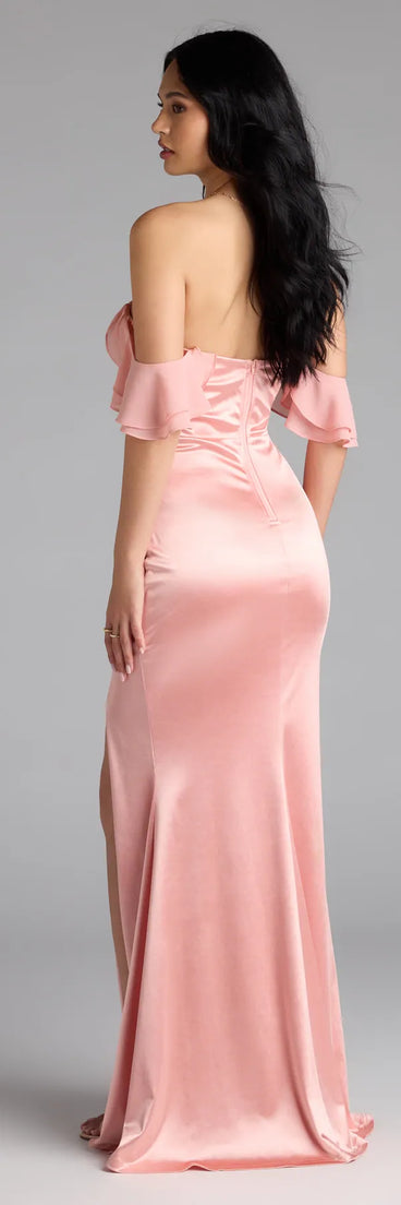 Own the spotlight in the Cordella Sweetheart Mermaid Sit Satin Formal Dress, a mauve formal dress crafted to deliver luxe style for autumn weddings, Military Balls, or any special event.