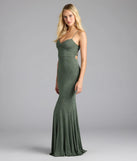 Step into summer looking effortlessly chic in the Liz Lace-Up Mermaid Glitter Formal Dress in olive green, a must-have Windsor dress for your warm-weather wardrobe.