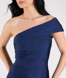 Make a bold statement in the Mona Off-Shoulder Slit Mermaid Formal Dress in navy blue, the perfect spring dress for weddings, cocktail hours, nights out, and/or seasonal celebrations.