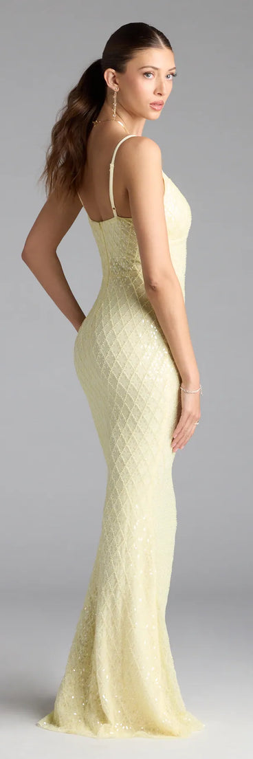 Flaunt your silhouette in the tight Kaylie V-Neck Bodycon Sequin Bead Formal Dress in yellow, a bodycon dress that empowers your look with bold style and effortless edge.