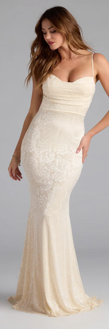Feel instantly put-together in the Haisley Open Back Floral Lace Mermaid Dress in ivory, a stylish wedding guest dress designed for confident style and all-out celebration.