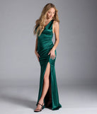 Turn heads at Prom 2025 in this hunter green prom dress, where statement-making details meet the iconic style of the Judy Open Back Slit Mermaid Satin Formal Dress.