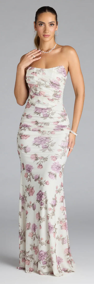 Feel instantly put-together in the Maribelle Corset Floral Mermaid Formal Dress in white, a stylish wedding guest dress designed for confident style and all-out celebration.
