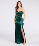 Make a bold statement in the Lilyana Sweetheart Slit Satin Formal Dress in hunter green, the perfect green dress for weddings, cocktail hours, nights out, and/or seasonal celebrations.