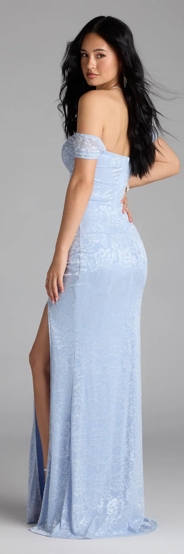 Own the spotlight in the Candence Corset Mermaid Lace Formal Dress, a light blue formal dress crafted to deliver luxe style for autumn weddings, Military Balls, or any special event.