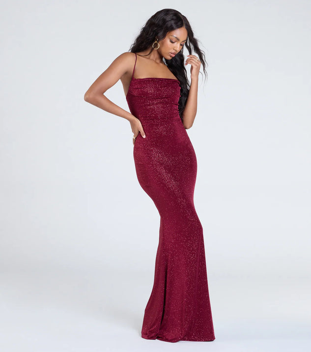 Own the spotlight in the Joan Lace-Up Mermaid Glitter Formal Dress, a wine formal dress crafted to deliver luxe style for summer weddings, Army Balls, or any special event.