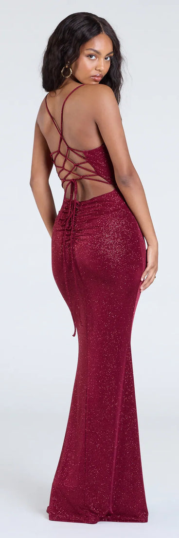 Make a statement in the Joan Lace-Up Mermaid Glitter Formal Dress in wine, a bold red prom dress designed to exude confidence, elegance, and a striking prom-night look.