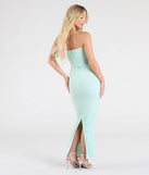 Flaunt your silhouette in the tight Saisha Strapless Bodycon Mesh Formal Dress in mint green, a bodycon dress that empowers your look with bold style and effortless edge.