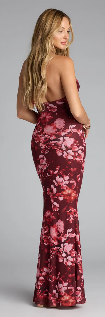 Style your seasonal looks with the Own the Bloom Floral Strappy Halter Maxi, a trend-right, burgundy fall dress designed for any plan on your calendar with new and unqiue details.