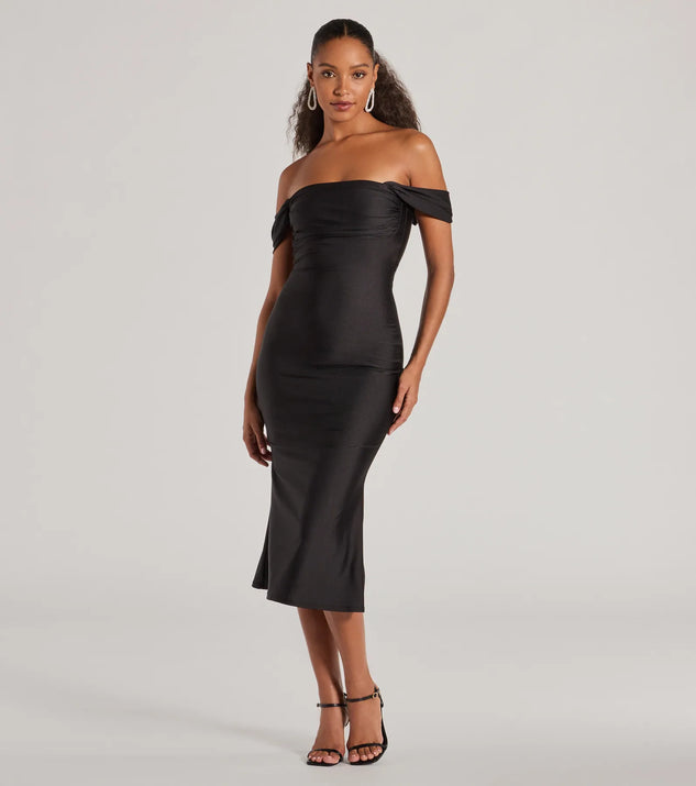 Flaunt your silhouette in the tight Exceptional Off-The-Shoulder Flared Midi Dress in black, a bodycon dress that empowers your look with bold style and effortless edge.