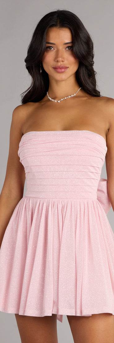 The Glitter Crush Bow Back Skater Dress is your new go-to Windsor dress—effortless, versatile, and made to update your fall style in seconds.
