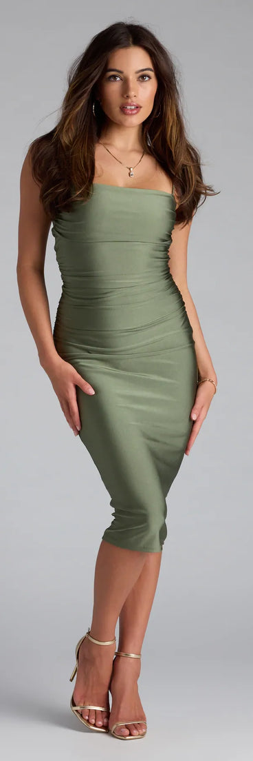 The Dreamy Energy Sleeveless Bodycon Midi Dress is your new go-to sage green dress—effortless, versatile, and made to update your fall style in seconds.