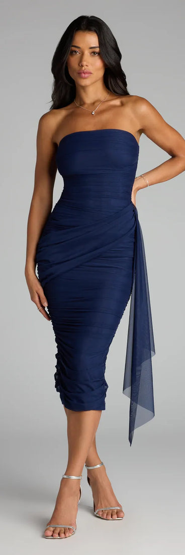 The Own The Room Strapless Mesh Midi Dress is your new go-to navy blue dress—effortless, versatile, and made to update your fall style in seconds.