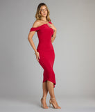 Style your seasonal looks with the Can't Deny It One-Shoulder Bodycon Midi Dress, a trend-right, fall dress designed for any plan on your calendar with new and unqiue details.