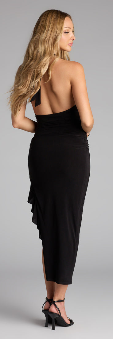 Style your seasonal looks with the Smooth Operator Cowl Halter Midi Dress, a trend-right, fall dress designed for any plan on your calendar with new and unqiue details.