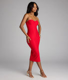 Style your seasonal looks with the Serving Chic Vibes Strapless Bodycon Midi Dress, a trend-right, red fall dress designed for any plan on your calendar with new and unqiue details.
