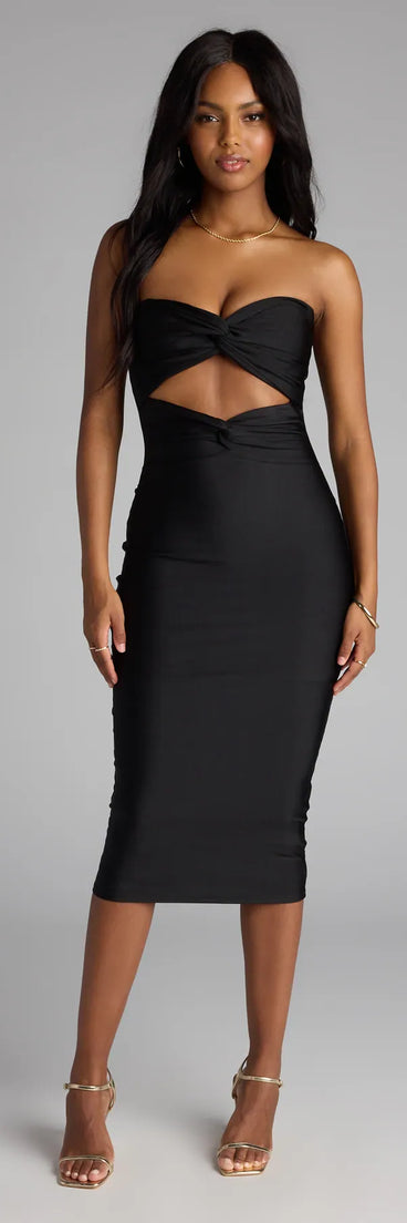The Cut To The Chase Strapless Cutout Midi Dress is your new go-to black dress—effortless, versatile, and made to update your fall style in seconds.