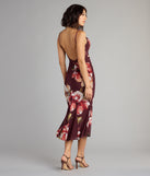 Style your seasonal looks with the Bloom Mood Floral Open Back Midi Dress, a trend-right, fall dress designed for any plan on your calendar with new and unqiue details.