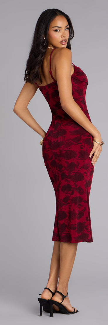 The Scarlet Soirée Jacquard Midi Dress is your new go-to Windsor dress—effortless, versatile, and made to update your fall style in seconds.