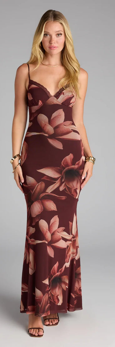 Style your seasonal looks with the Sweet Talk Floral Mesh Maxi Dress, a trend-right, brown fall dress designed for any plan on your calendar with new and unqiue details.