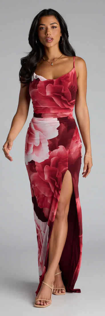 The Stop and Stun Floral Slit Maxi Dress is your new go-to burgundy dress—effortless, versatile, and made to update your fall style in seconds.