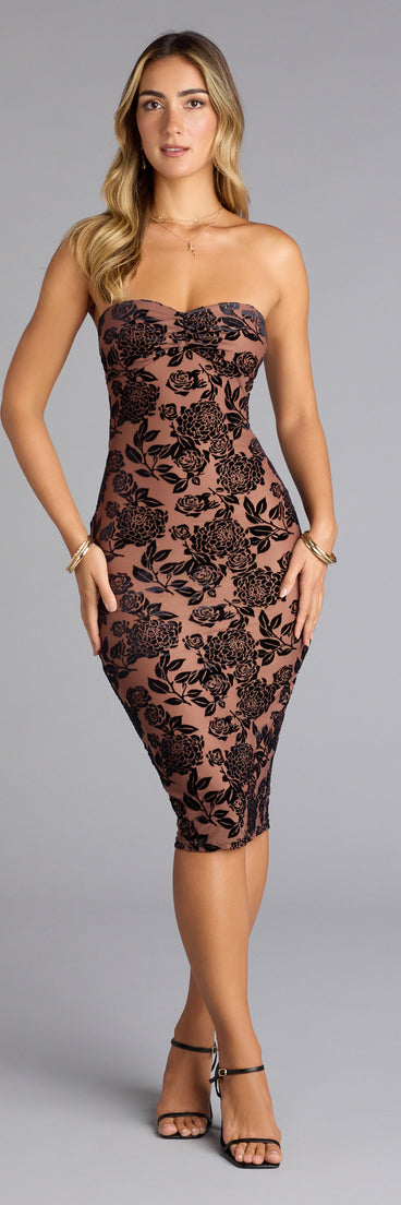 The Bloom With Desire Strapless Midi Dress is your new go-to Windsor dress—effortless, versatile, and made to update your fall style in seconds.