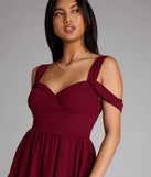 Own your moment in the Flowy Chic Chiffon Cold-Shoulder Skater Dressin wine, a standout 2025 Homecoming Dress that captures all the glam and energy of the night.