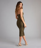 Style your seasonal looks with the Slip Into It Strapless Midi Dress, a trend-right, fall dress designed for any plan on your calendar with new and unqiue details.