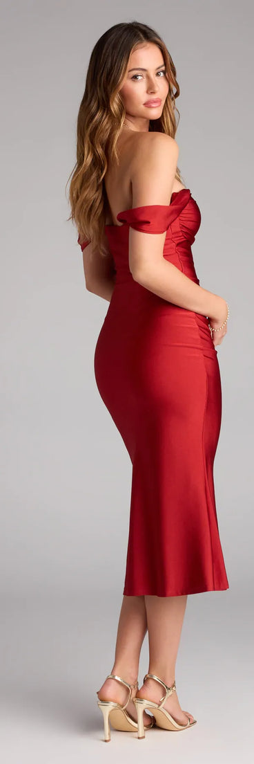 Feel ready for every dance floor moment or feed-worthy reel in the Exceptional Off-The-Shoulder Flared Midi Dress, a rust homecoming dress designed to own your moment.