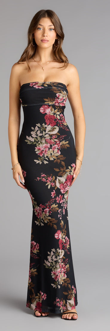 The Midnight Romance Floral Mesh Maxi Dress is your new go-to Windsor dress—effortless, versatile, and made to update your fall style in seconds.