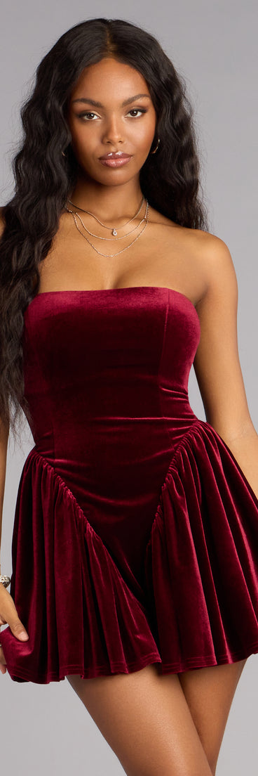 Windsor Flirty Luxe Velvet Skater Dress in Burgundy | Size: XS | Knit Fabric/Velvet Fabric Windsor Flirty Luxe Velvet Skater Dress in Burgundy | Size: XS | Knit Fabric/Velvet Fabric
