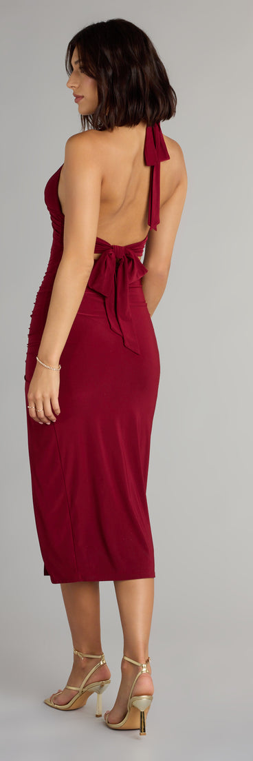 Style your seasonal looks with the Unforgettable Halter Bodycon Midi Dress, a trend-right, fall dress designed for any plan on your calendar with new and unqiue details.