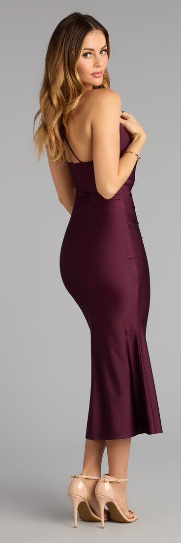 The Lovers Past Sweetheart Midi Dress is your new go-to Windsor dress—effortless, versatile, and made to update your fall style in seconds.