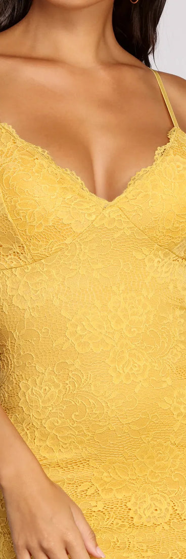 Lace Queen Bodycon Dress