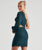 Own every entrance in the Steal The Shine Glitter Cutout Dress, a teal party dress perfect for milestone birthdays and grad parties, or dancing through summer nights and unforgettable bachelorette celebrations.