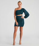 Make a bold statement in the Steal The Shine Glitter Cutout Dress in teal, the perfect green dress for weddings, cocktail hours, nights out, and/or seasonal celebrations.