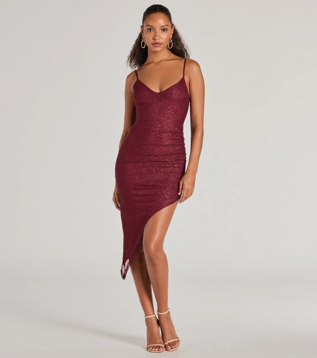 Feel confident and photo-ready in the Glitzy And Glamorous Glitter Mesh Midi Dress, a wine graduation dress perfect for 2025 ceremonies and parties.