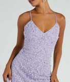 Step into winter chic with the All The Splendor A-Line Faux Pearl Lace Mini Dress, a lavender mini dress featuring an above-the-knee cut ideal for cocktail parties, festive gatherings, or clubwear.