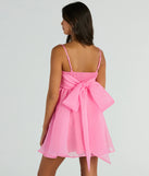 The Babe Of The Hour Sleeveless Bow Back Babydoll Dress is a mini dress that will make a statement with its short hemline and on-trend details to have you ready for any event!