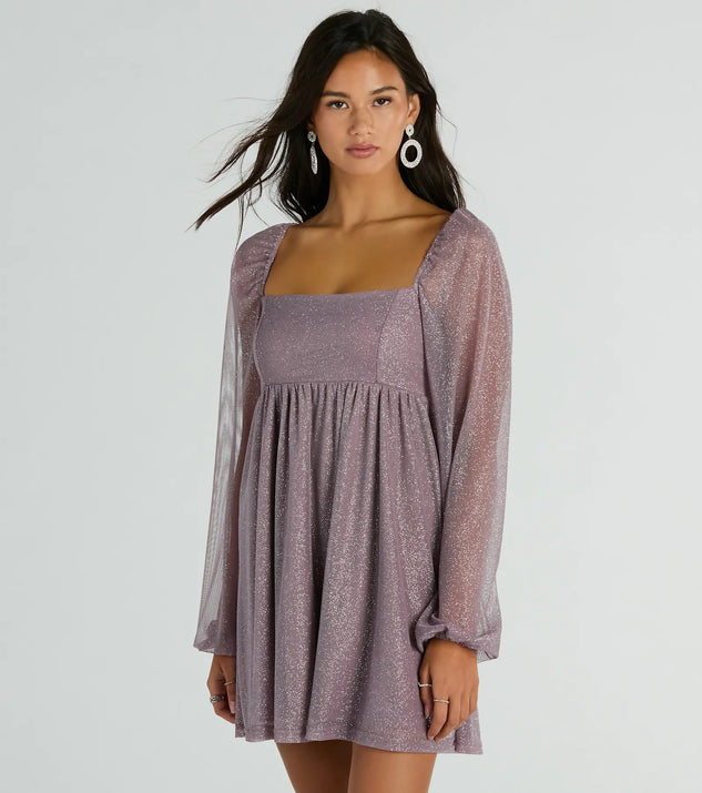Step into seasonal chic with the Countless Shine Glitter Skater Dress, a lavender mini dress featuring an above-the-knee cut ideal for cocktail parties, festive gatherings, or clubwear.